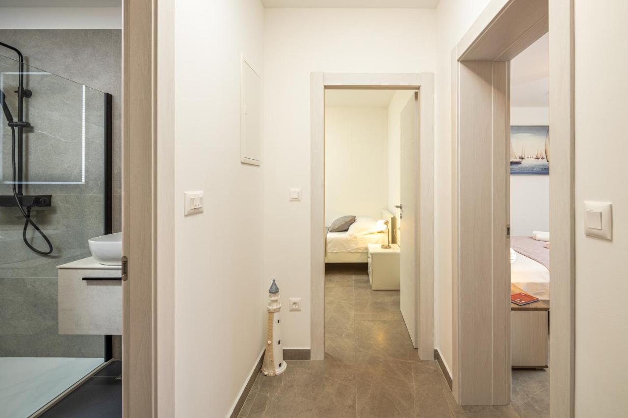 Apartment Navika Омиш Экстерьер фото
